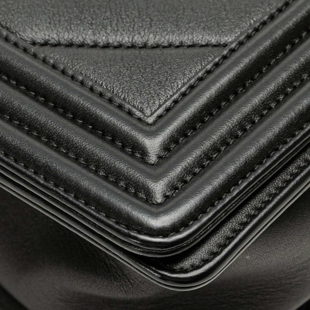 Old Medium Chevron Calfskin Boy Flap Black - Gaby Paris