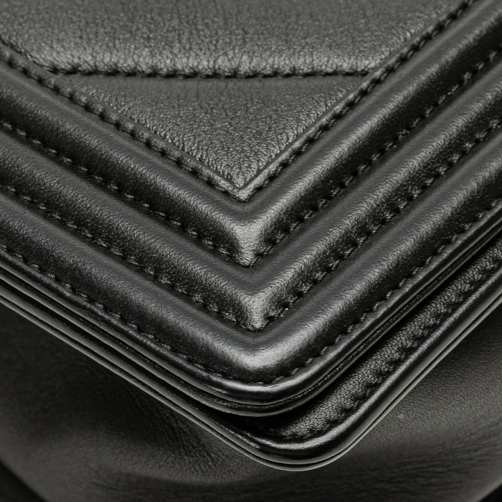 Old Medium Chevron Calfskin Boy Flap Black - Gaby Paris