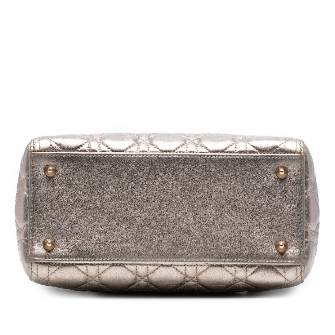 Dior Medium Metallic Cuir d’agneau Cannage Lady Dior