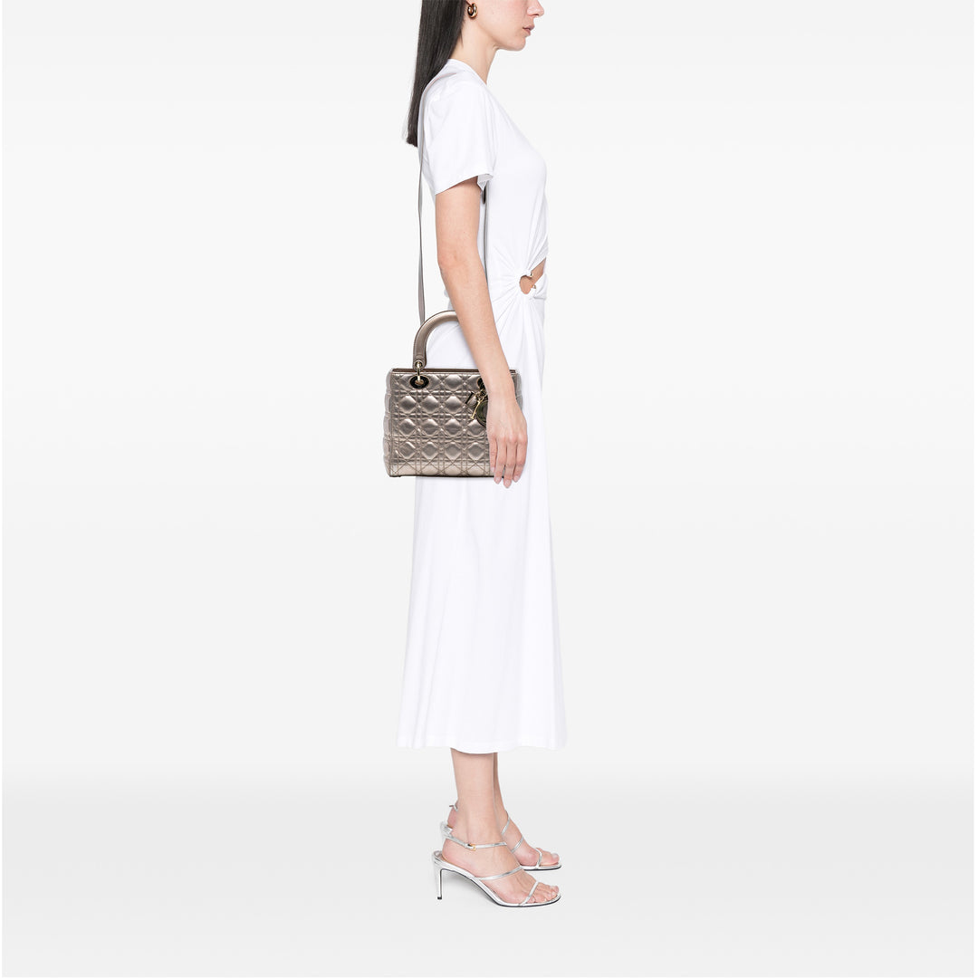 Dior Medium Metallic Cuir d’agneau Cannage Lady Dior
