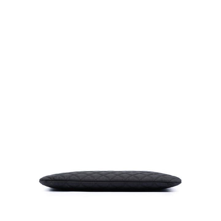 Chanel Matelassé O Étui Pochette Grand Nylon