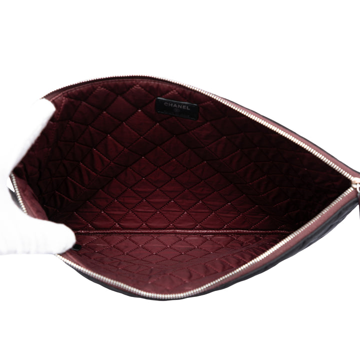 Chanel Matelassé O Étui Pochette Grand Nylon