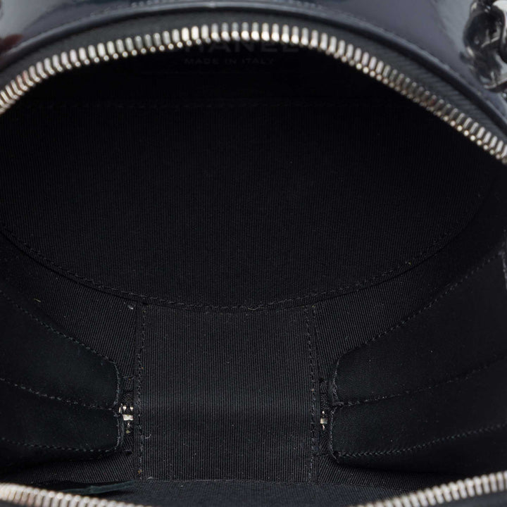 Chanel CC Rond as Earth Sac Cuir