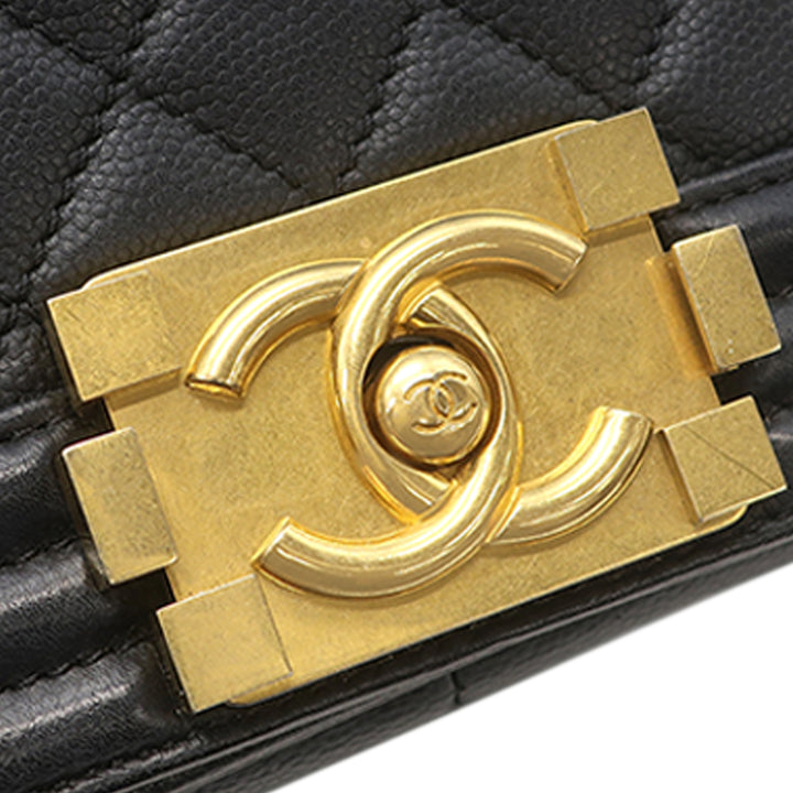Chanel Old Medium Matelassé Cuir d'agneau Boy à rabat