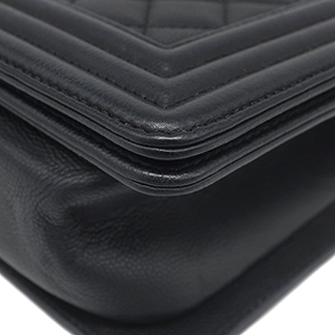 Chanel Old Medium Matelassé Cuir d'agneau Boy à rabat