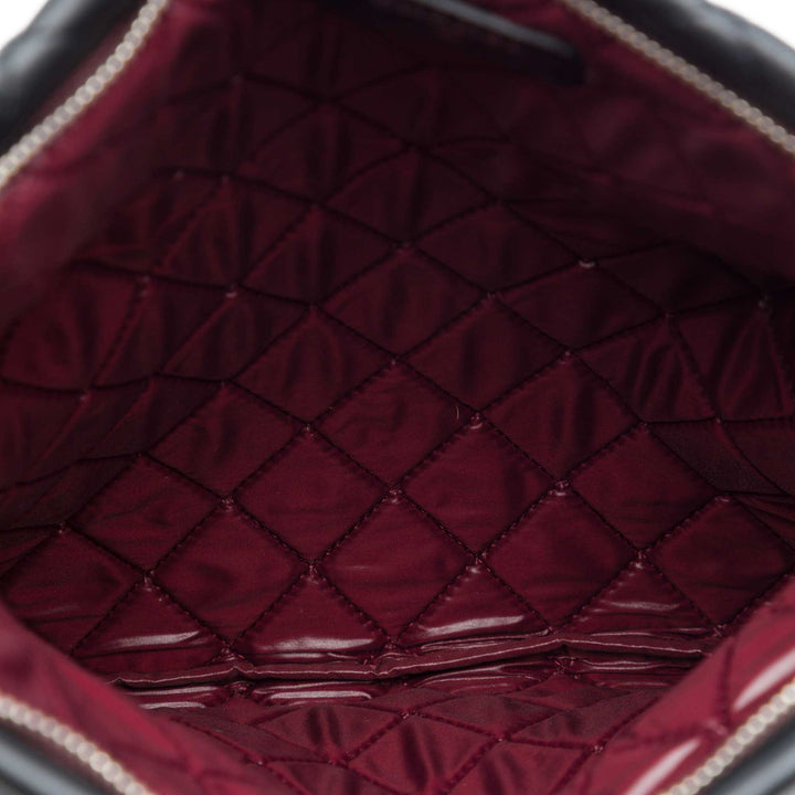 Chanel Matelassé Cuir d’agneau CC Beauty Foldover Pochette