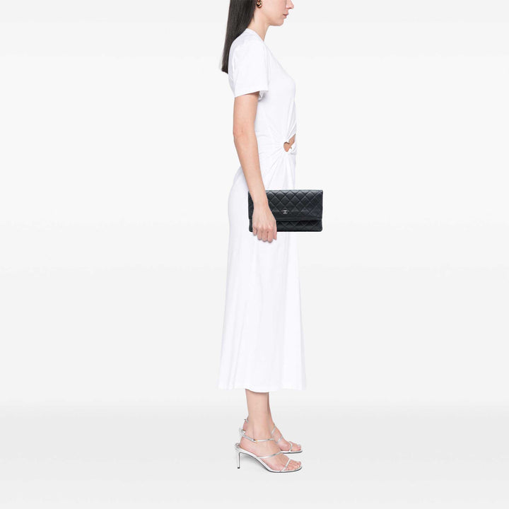 Chanel Matelassé Cuir d’agneau CC Beauty Foldover Pochette