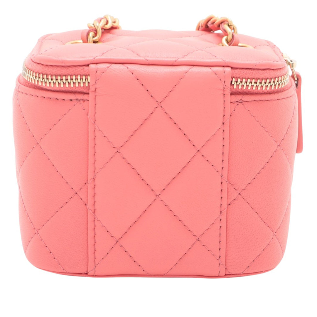 Chanel Mini Quilted Cuir d’agneau Pearl Crush Vanity Étui With Chain Rose
