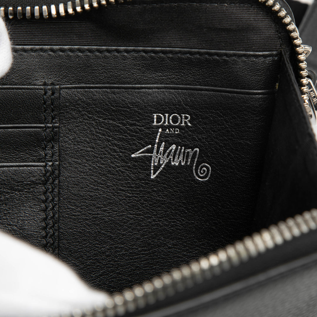 Dior Shawn Stussy Cuir de veau grainé Double Zip Pochette with Strap
