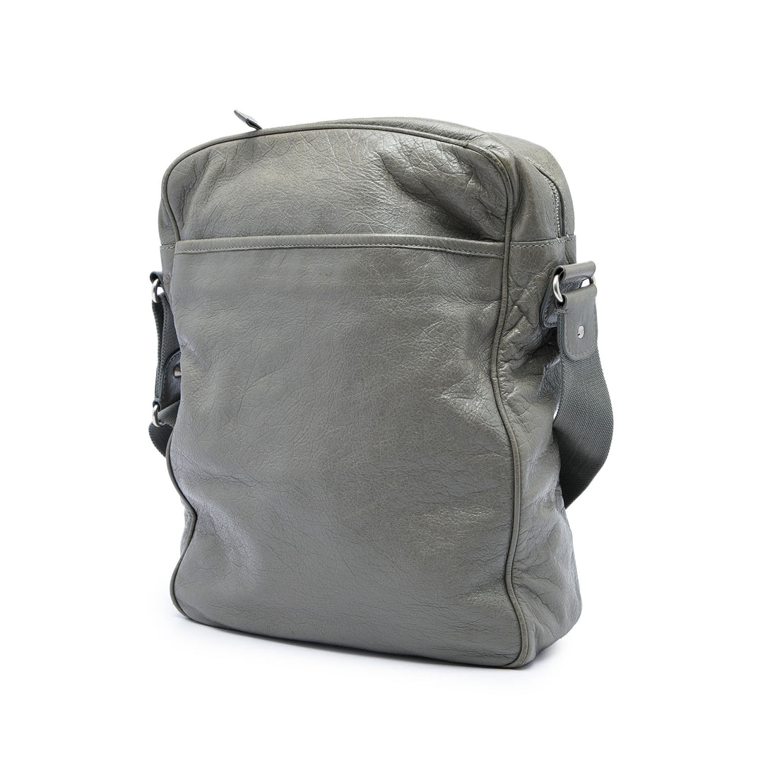 Balenciaga Sac bandoulière Motocross Classic Reporter Cuir d'agneau Gris – vue 2 – GABY PARIS