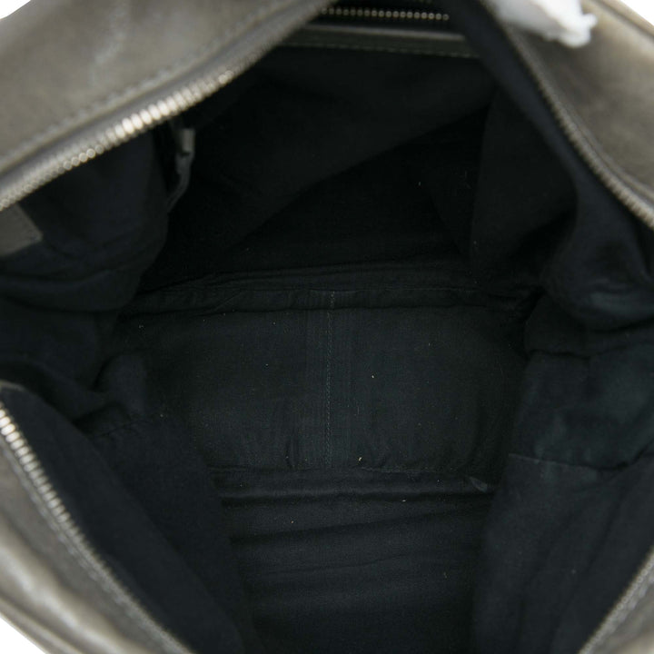 Balenciaga Sac bandoulière Motocross Classic Reporter Cuir d'agneau Gris – vue 4 – GABY PARIS
