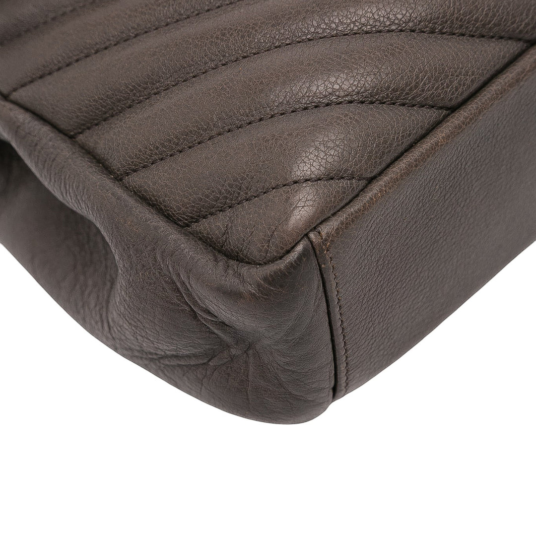 Saint Laurent Medium Chevron Sheepskin Monogram College Sac cartable Gris – GABY PARIS Authentique