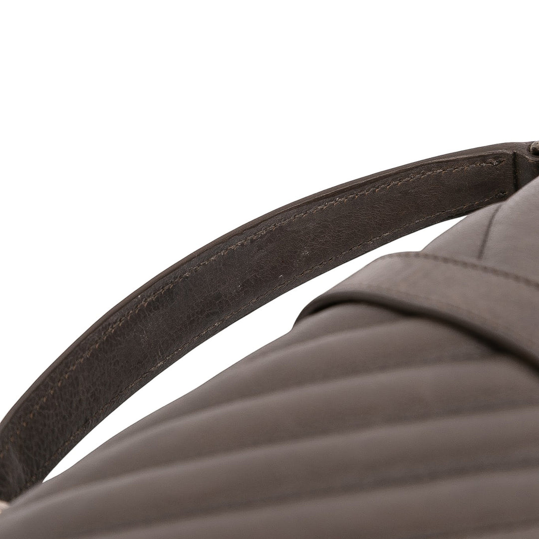 Saint Laurent Medium Chevron Sheepskin Monogram College Sac cartable Gris – GABY PARIS Authentique