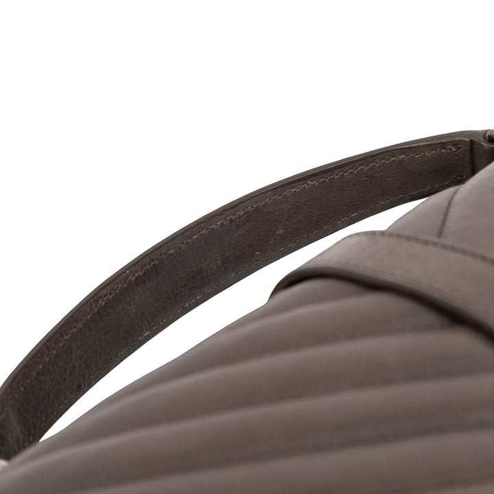 Saint Laurent Medium Chevron Sheepskin Monogram College Sac cartable Gris – GABY PARIS Authentique