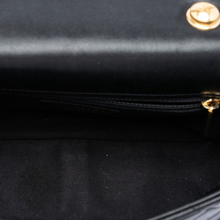 Chanel Small Matelassé Cuir d’agneau Rond anse supérieure à rabat