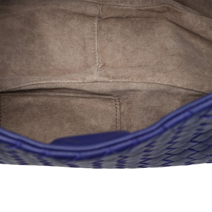Bottega Veneta Sac bandoulière Intrecciato à rabat nappa Bleu – vue 4 – GABY PARIS
