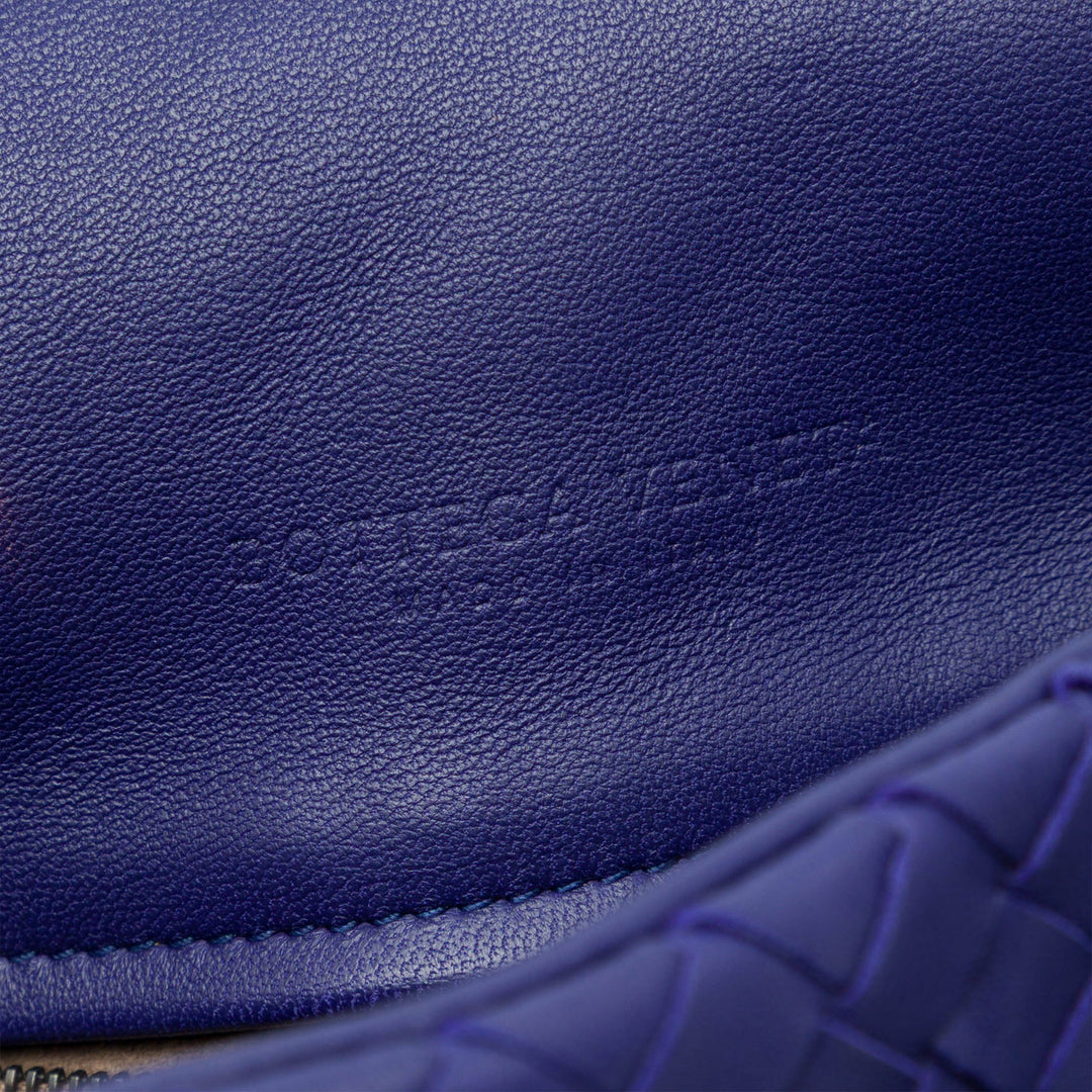 Bottega Veneta Sac bandoulière Intrecciato à rabat nappa Bleu – vue 5 – GABY PARIS
