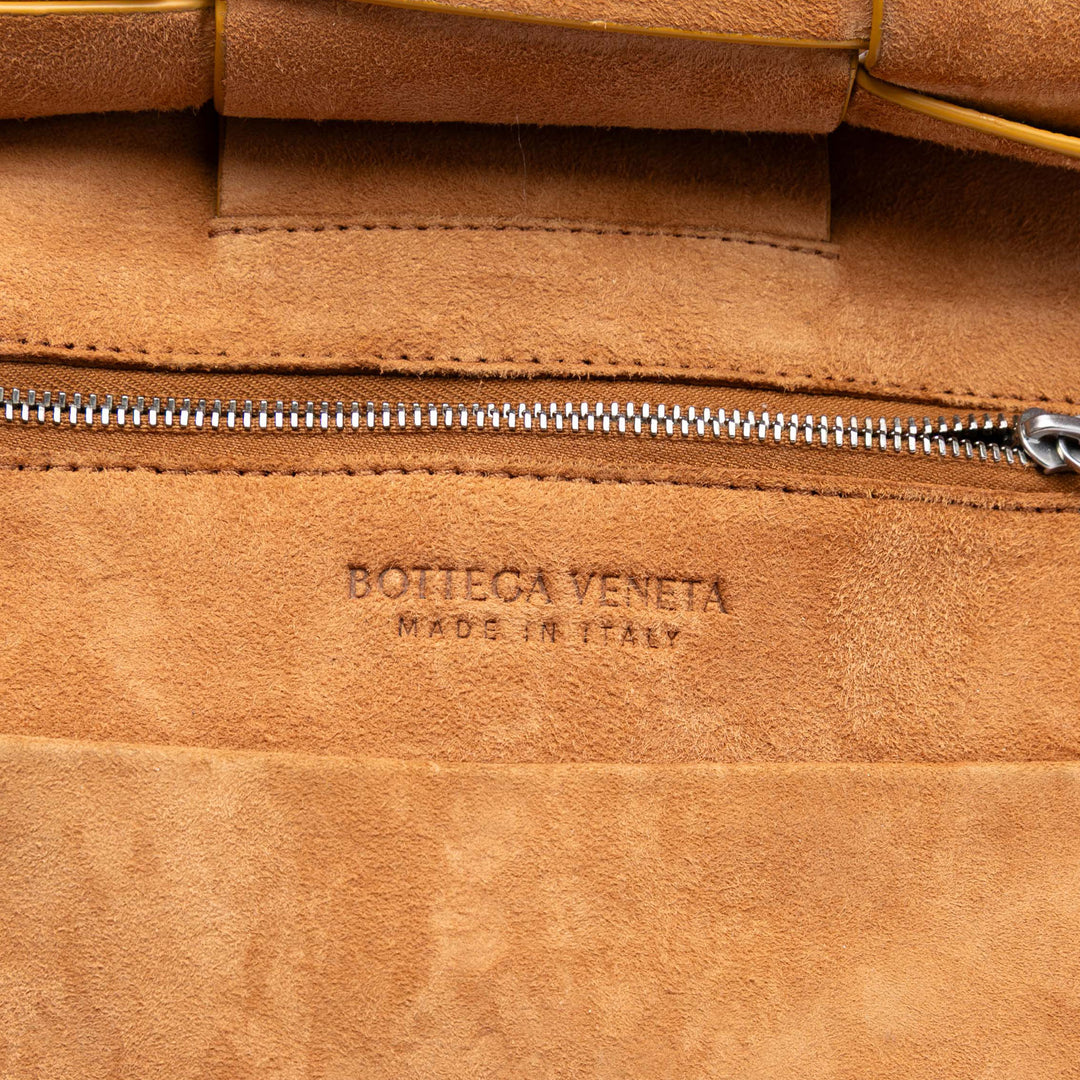 Bottega Veneta Small Cuir de chèvre Maxi Intrecciato Arco Sac