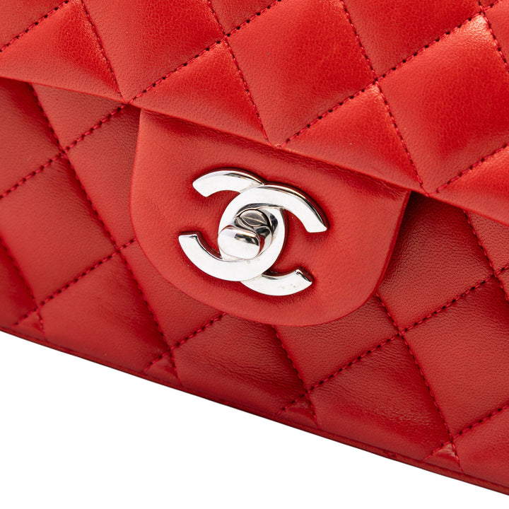 Chanel Medium Classic Cuir d’agneau Double rabat