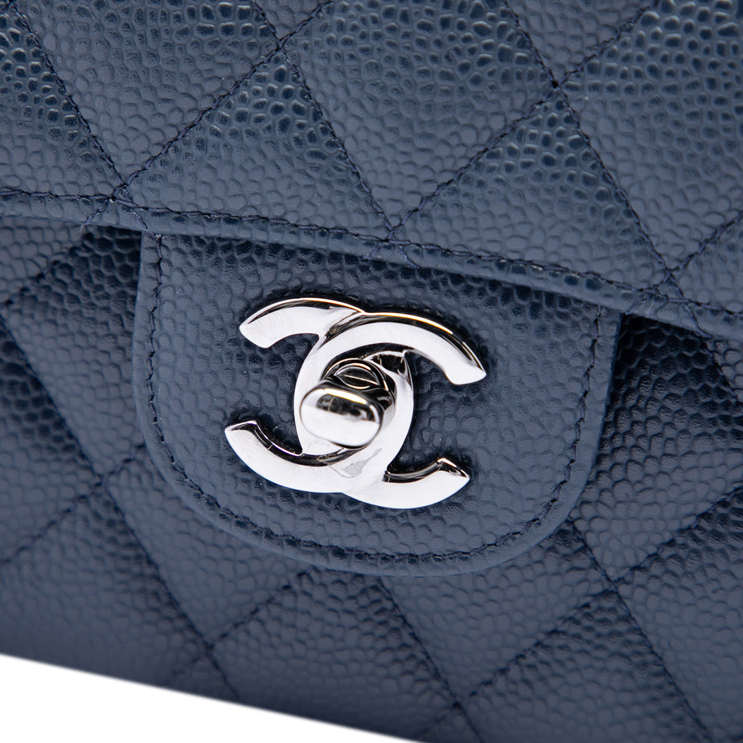 Chanel Classic Double rabat Moyen Cuir caviar Bleu – vue 5 – GABY PARIS