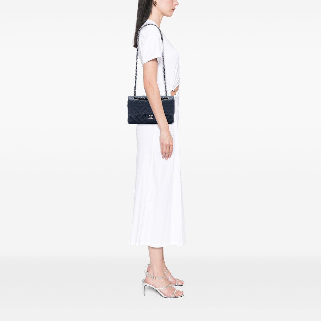 Chanel Classic Double rabat Moyen Cuir caviar Bleu – vue 6 – GABY PARIS