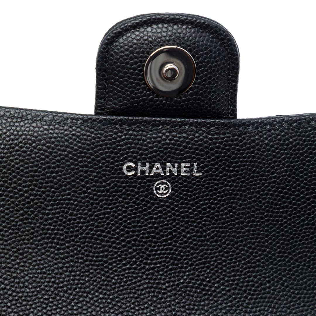 Chanel CC Matelassé Sunglasses Étui avec chaîne Cuir caviar Noir – vue 5 – GABY PARIS