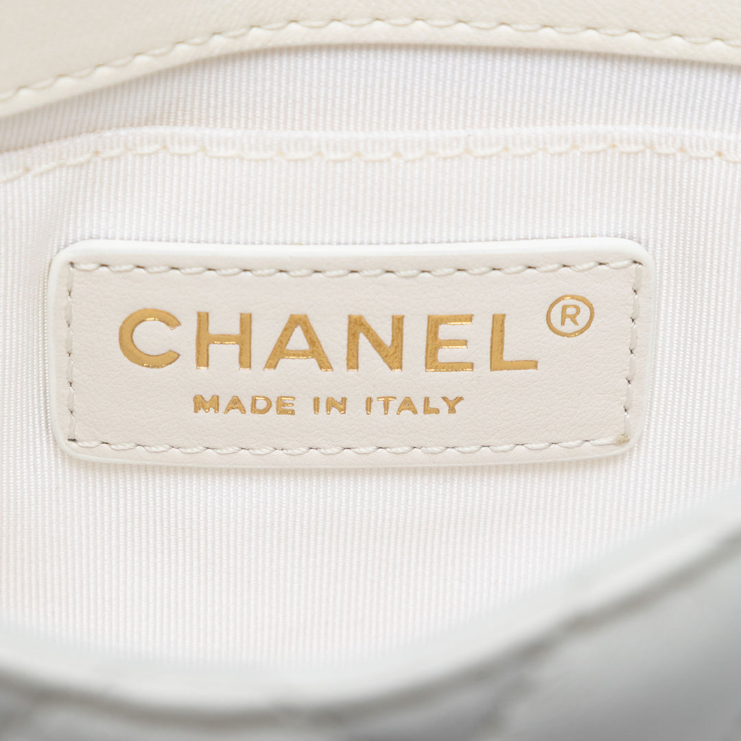 Chanel CC Matelassé Cuir d’agneau Side Packs à rabat