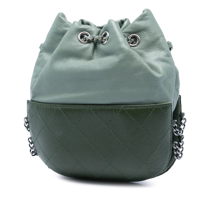 Chanel Small Bicolor Matelassé Cuir de veau Gabrielle Bucket Sac