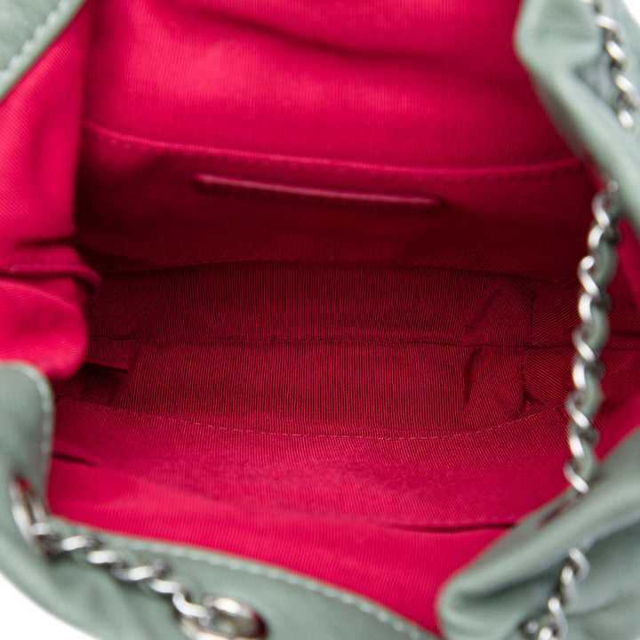 Chanel Small Bicolor Matelassé Cuir de veau Gabrielle Bucket Sac