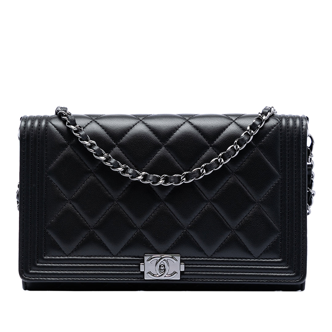 Chanel Matelassé Cuir d’agneau Boy Wallet on Chain