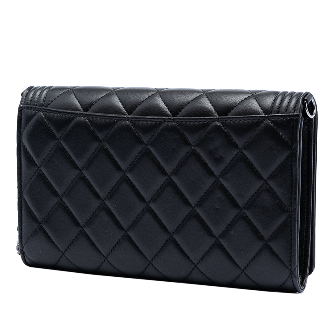 Chanel Matelassé Cuir d’agneau Boy Wallet on Chain