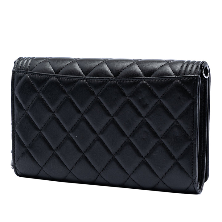 Chanel Matelassé Cuir d’agneau Boy Wallet on Chain
