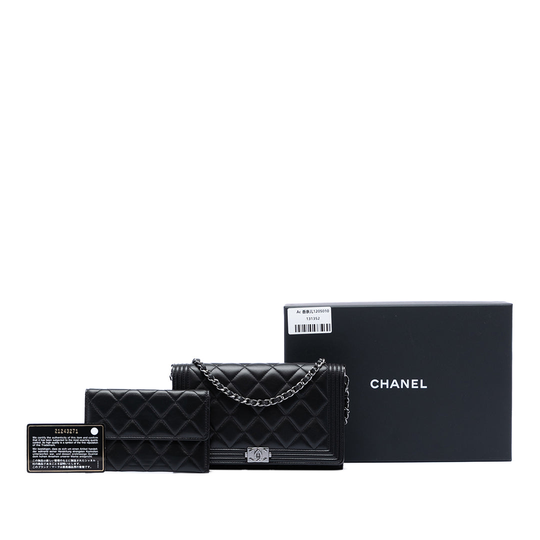 Chanel Matelassé Cuir d’agneau Boy Wallet on Chain