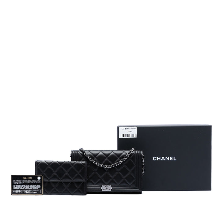 Chanel Matelassé Cuir d’agneau Boy Wallet on Chain
