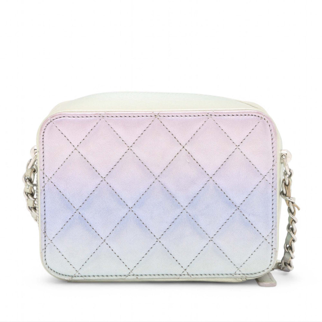 Chanel CC Matelassé Gradient Metallic Cuir de veau Sac caméra