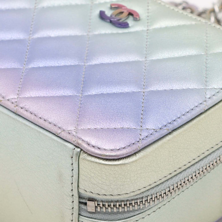 Chanel CC Matelassé Gradient Metallic Cuir de veau Sac caméra