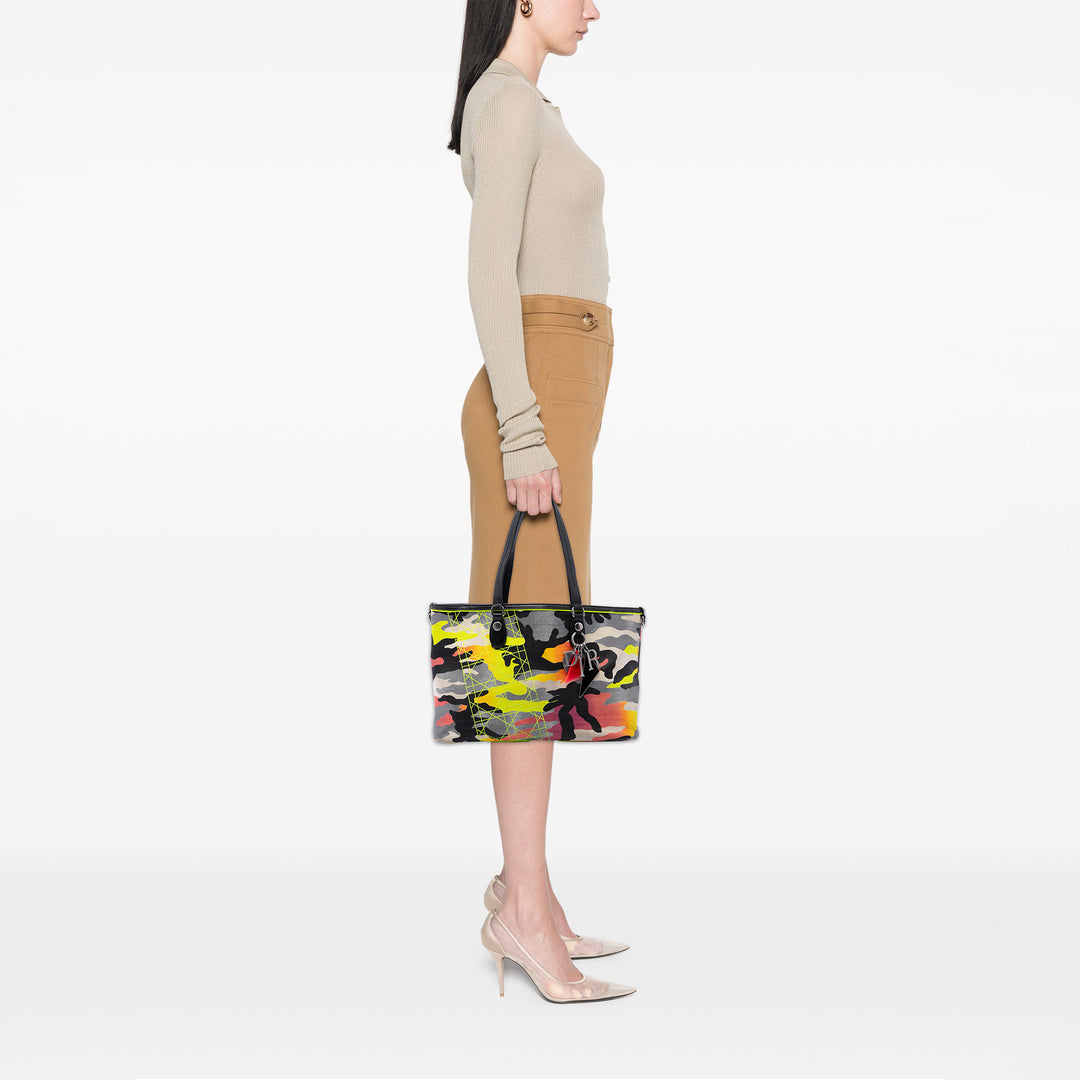 Dior Anselm Reyle Camouflage Cabas Moyen Jaune – vue 7 – GABY PARIS