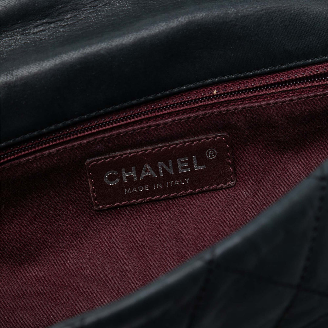 Chanel Medium Iridescent Cuir de veau In The Mix à rabat