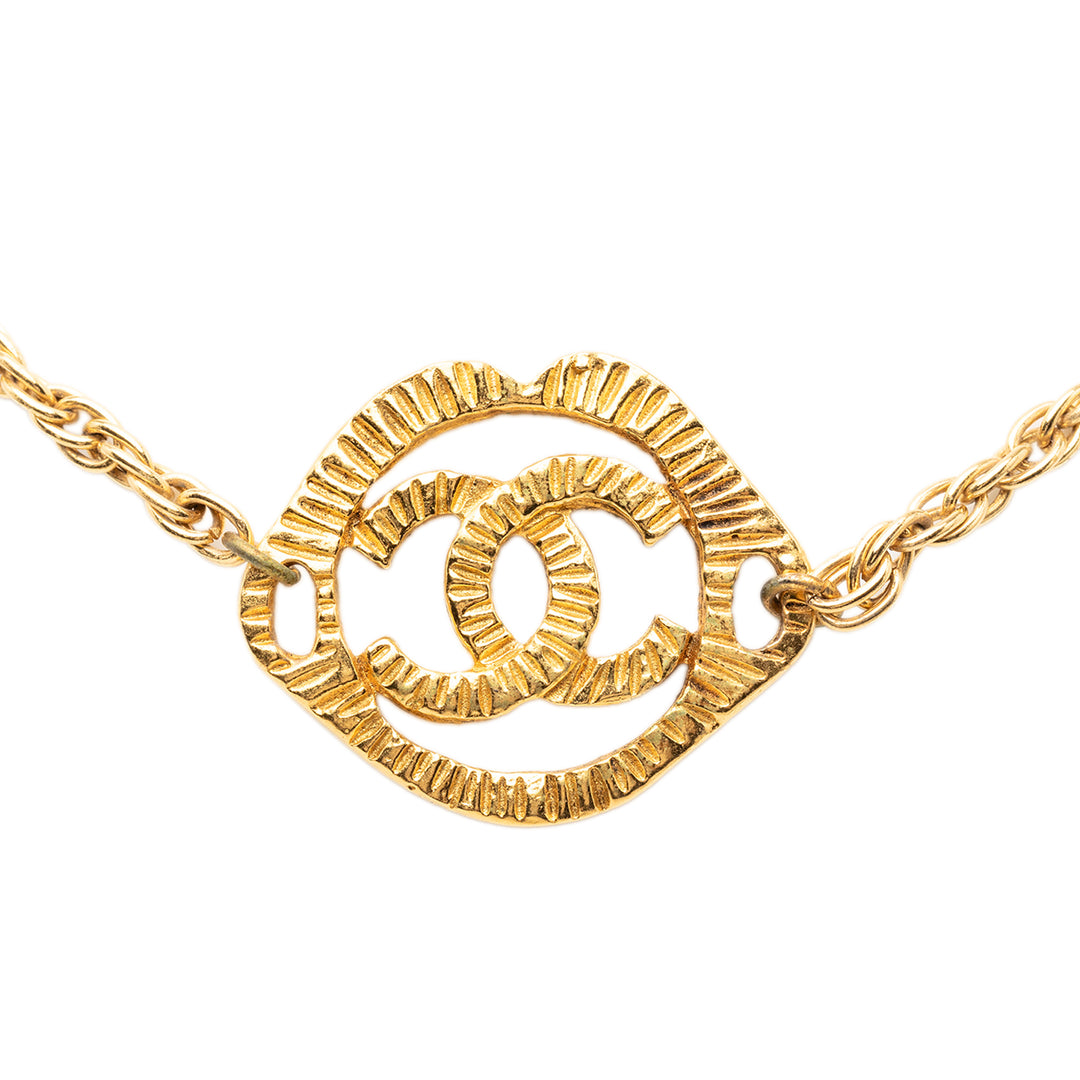 Chanel CC plaqué Rond Pendant Collier Métal