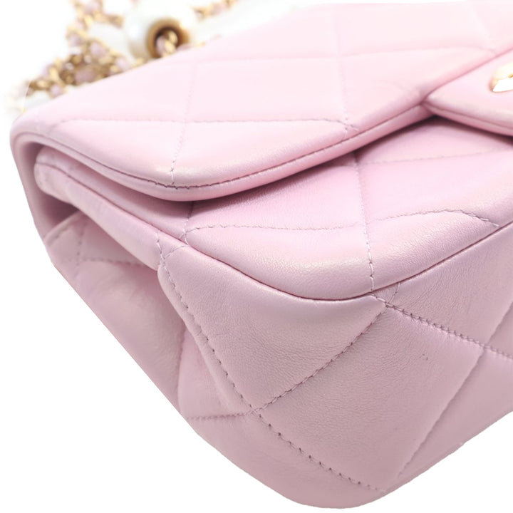 Chanel Mini Matelassé Iridescent Cuir d’agneau Perley à rabat