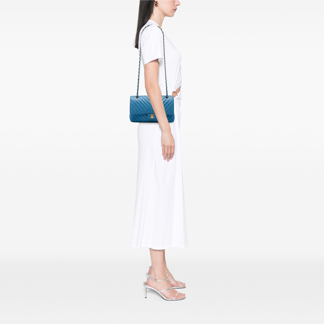 Classic Chevron Double rabat Moyen Cuir caviar Bleu
