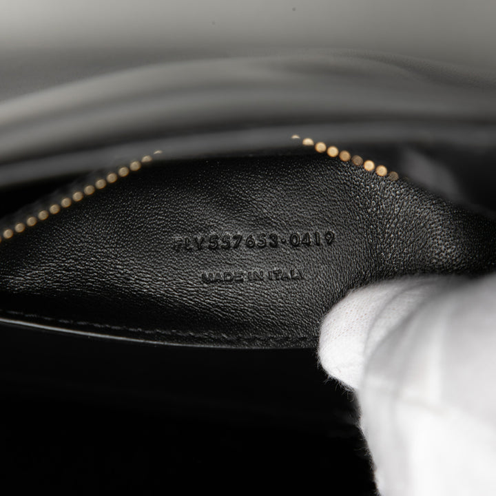 Saint Laurent Medium Smooth Cuir de veau Monogram Uptown Sac