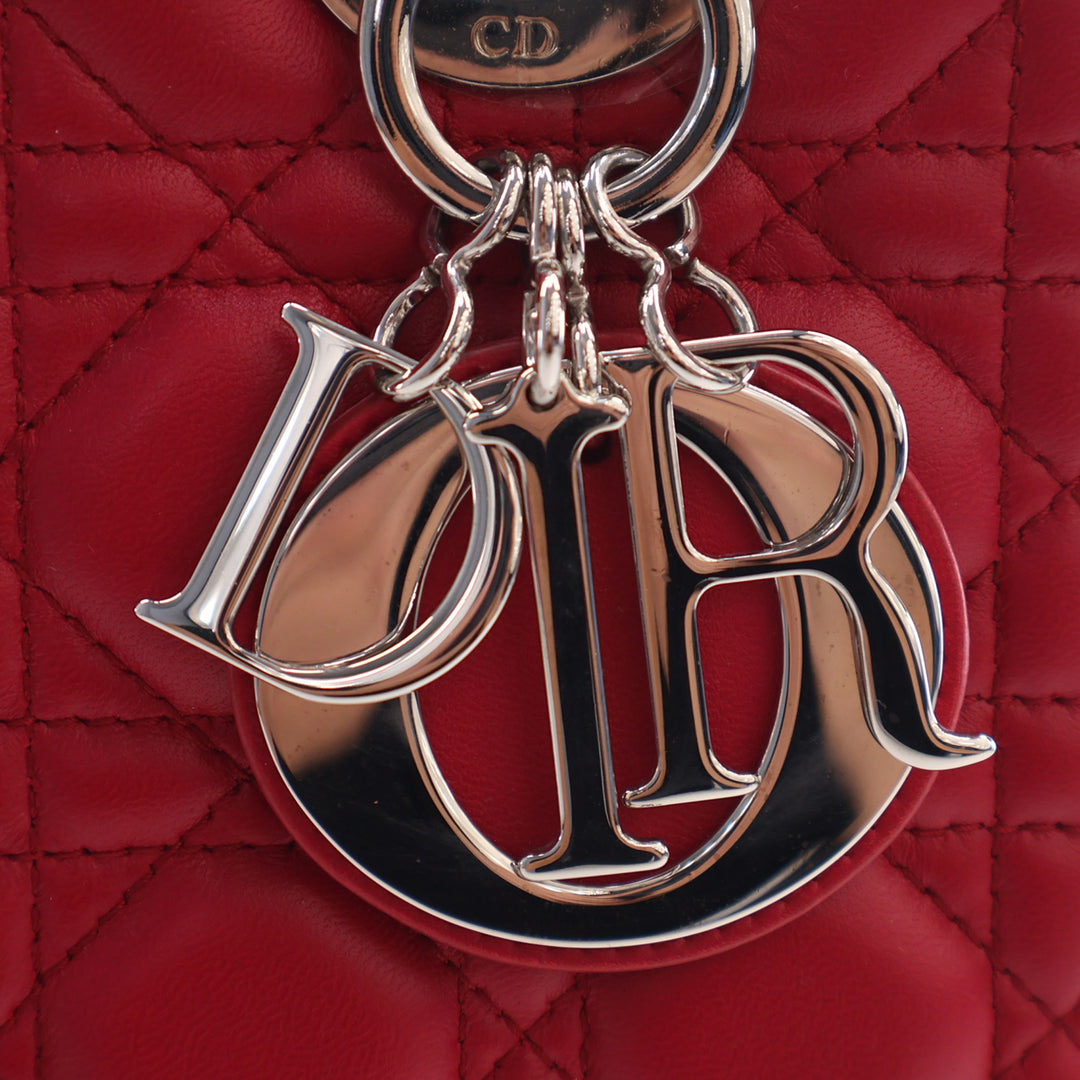 Lady Dior Cannage Moyen Cuir d'agneau Rouge