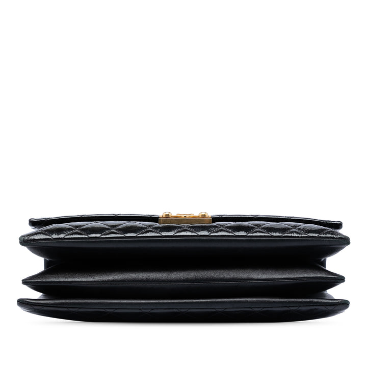 Chanel Matelassé froissé Cuir verni Pagoda Accordion à rabat