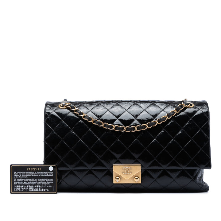 Chanel Matelassé froissé Cuir verni Pagoda Accordion à rabat