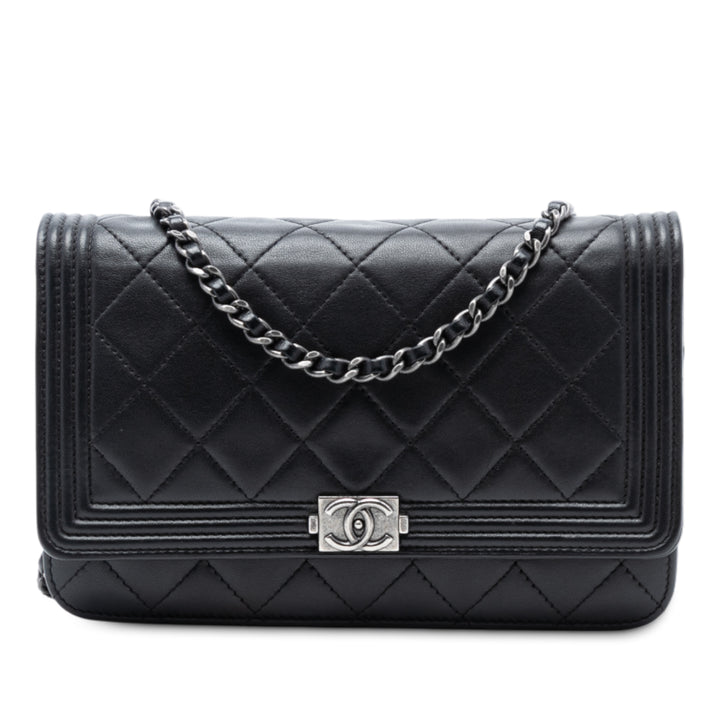 Chanel Matelassé Cuir d’agneau Boy Wallet on Chain
