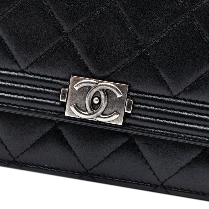 Chanel Matelassé Cuir d’agneau Boy Wallet on Chain