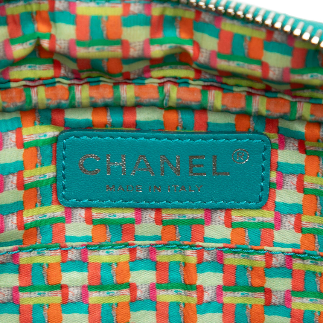 Chanel Medium CC Matelassé Rubberized Cuir d’agneau Coco Rain Sac caméra