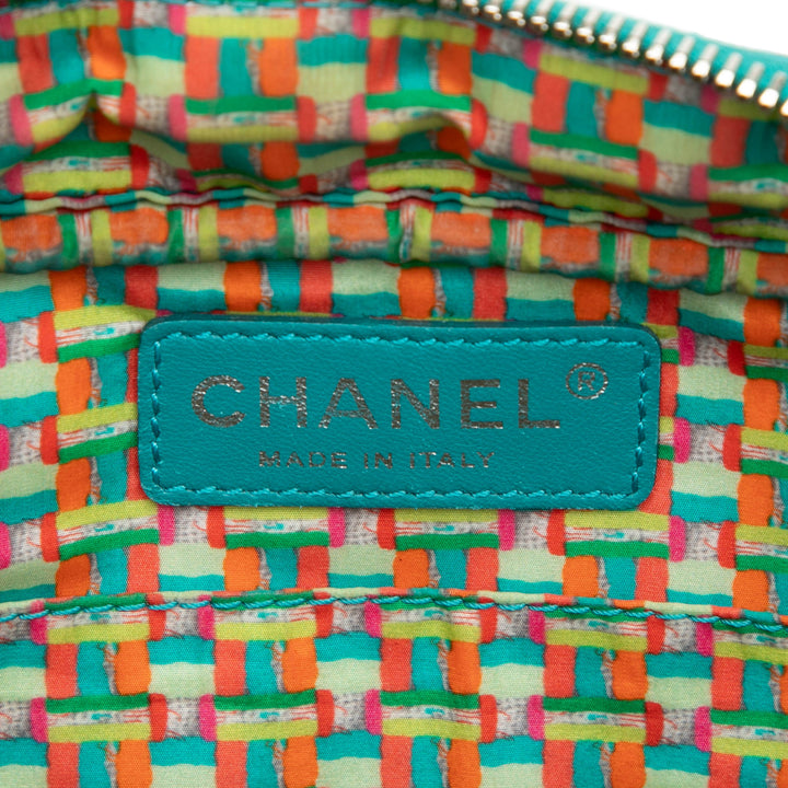Chanel Medium CC Matelassé Rubberized Cuir d’agneau Coco Rain Sac caméra