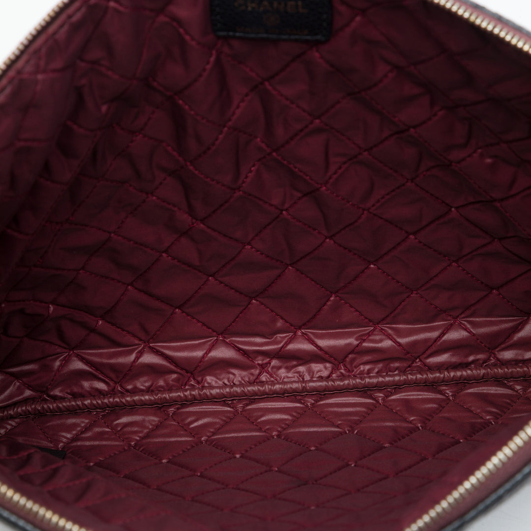 Matelassé O Étui Pochette Grand Cuir caviar Noir